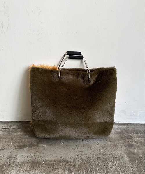 COMMON WARE(コモンウェアー)の「EM:MISFITS カラー ファートート 軽量(トートバッグ・レディース・ネイビー/アイボリー/ブラック/カーキ・FREE)」の15枚目の写真