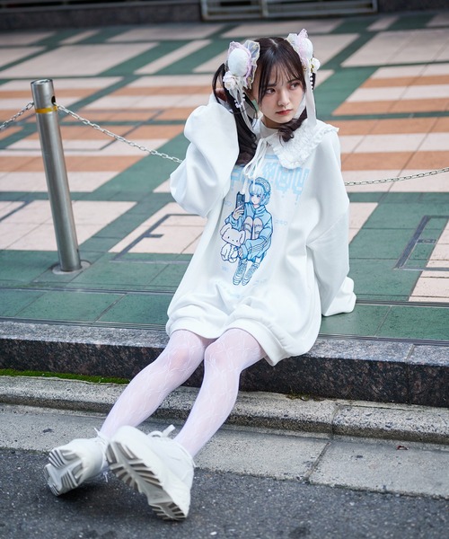 SPINNS（スピンズ）の「カラーレースタイツ リボン 網タイツ シースルータイツ（タイツ/ストッキング・レディース・ホワイト/ブラック・ONESIZE）」の11枚目の写真