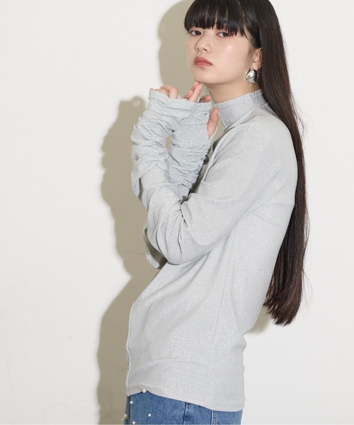 グリッターシャーリングカフフィンガーホールトップス（Tシャツ