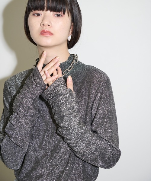 THE YOn(ザヨン)の「グリッターシャーリングカフフィンガーホールトップス(Tシャツ/カットソー・レディース・ミント/ホワイト×シルバー/ブラック×シルバー/オレンジ・FREE)」の22枚目の写真