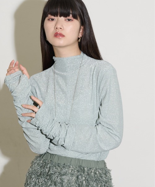 グリッターシャーリングカフフィンガーホールトップス（Tシャツ