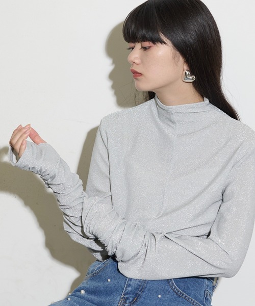 グリッターシャーリングカフフィンガーホールトップス（Tシャツ