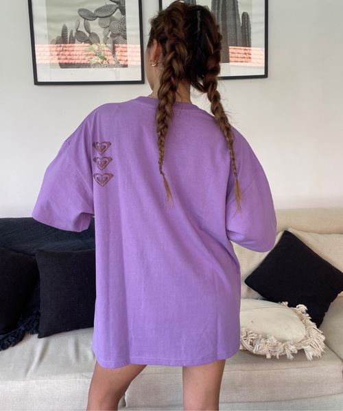 ROXY（ロキシー）の「MAUI ISLAND/ロキシーTAKAGI ERIコラボデザインリラックスフィットフロントプリント半袖カットソー（Tシャツ/カットソー・レディース・グレー/パープル/イエロー・LARGE/MEDIUM）」の7枚目の写真