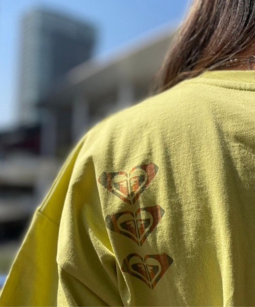 ROXY（ロキシー）の「MAUI ISLAND/ロキシーTAKAGI ERIコラボデザインリラックスフィットフロントプリント半袖カットソー（Tシャツ/カットソー・レディース・グレー/パープル/イエロー・LARGE/MEDIUM）」の13枚目の写真