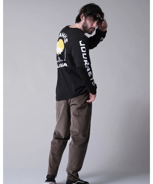 BANKS（バンクス）の「DESIGN TEE/BANKS(バンクス)ユニセックス袖ロゴプリントバックプリント長袖ロンT（Tシャツ/カットソー・メンズ・オフホワイト/ブラック・LARGE/MEDIUM/X-LARGE/SMALL）」の6枚目の写真