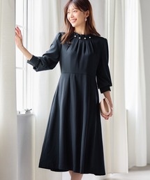 alotta（アロッタ）の「《ウォッシャブル/ストレッチ/防シワ/UV対策/抗菌防臭》ネックパール調タックフレアーワンピース（ワンピース）」