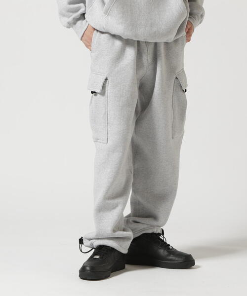 AVIREX（アヴィレックス）の「《直営店限定》HEAVY WEIGHT SWEAT CARGO PANTS / ヘビーウェイト スウェット カーゴパンツ / AVIREX / アヴィレックス（スウェットパンツ・メンズ・ブラック/グレー・MEDIUM/X-LARGE/LARGE）」の11枚目の写真