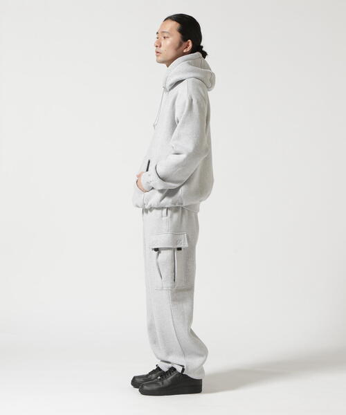 AVIREX（アヴィレックス）の「《直営店限定》HEAVY WEIGHT SWEAT CARGO PANTS / ヘビーウェイト スウェット カーゴパンツ / AVIREX / アヴィレックス（スウェットパンツ・メンズ・ブラック/グレー・MEDIUM/X-LARGE/LARGE）」の22枚目の写真