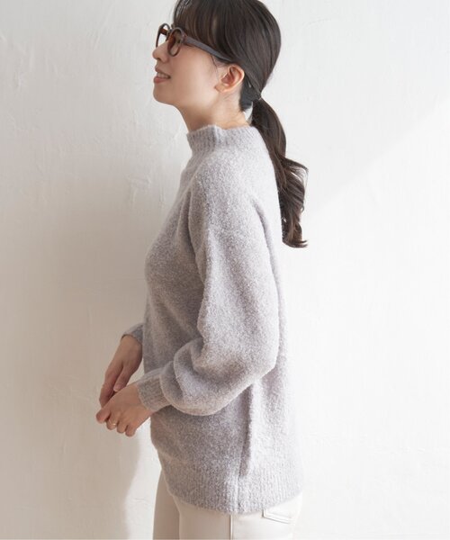 ikka（イッカ）の「ラメブークレーハイネックプルオーバー（ニット/セーター・レディース・ライトグレー/パープル系その他/オフホワイト/グリーン・S/L/M）」の5枚目の写真