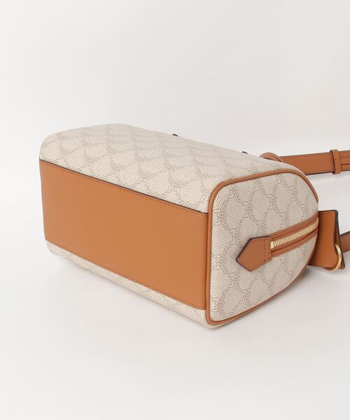 MCM（エムシーエム）の「Ella ボストンバッグ - ローレトス（ボストンバッグ・メンズ・アイボリー/ベージュ・SMALL）」の7枚目の写真