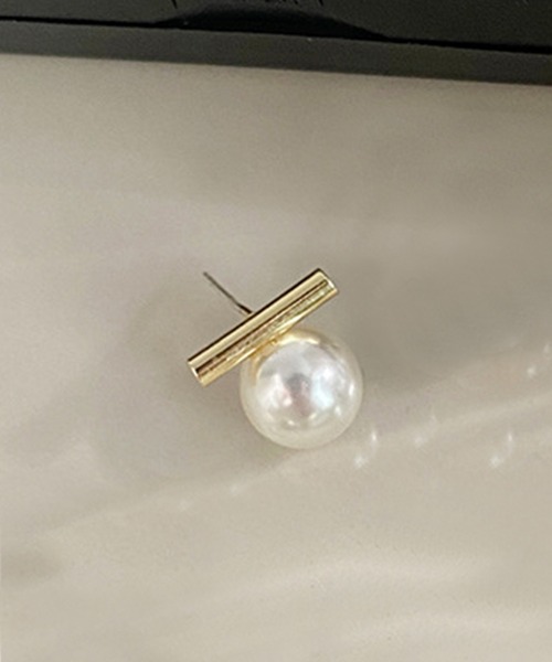 DiamondHearts(ダイヤモンドハーツ)の「片耳用 ゴールド×パールピアス(ピアス(片耳用)・レディース・グレー/ホワイト・FREE)」の3枚目の写真