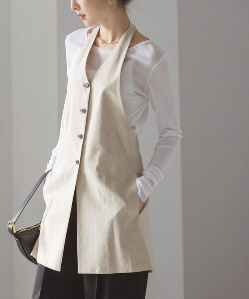 Noble（ノーブル）の「コットンリネンホルターネックチュニック（シャツ/ブラウス・レディース・ブラック/ベージュ・36/38）」の2枚目の写真