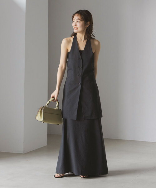 Noble（ノーブル）の「コットンリネンホルターネックチュニック（シャツ/ブラウス・レディース・ブラック/ベージュ・36/38）」の7枚目の写真