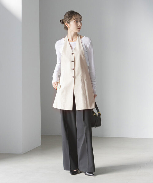 Noble（ノーブル）の「コットンリネンホルターネックチュニック（シャツ/ブラウス・レディース・ブラック/ベージュ・36/38）」の8枚目の写真