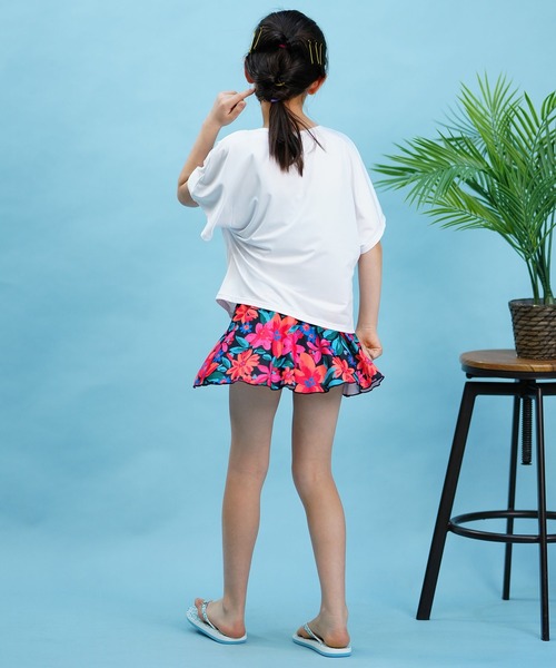 ROXY（ロキシー）の「ROXY/ロキシー ミニ　アリーナ 水着 ビキニ セット 海 川 山 TSW242050（水着・キッズ・ホワイト×レッド/ホワイト×グリーン・140cm/150cm/130cm）」の8枚目の写真