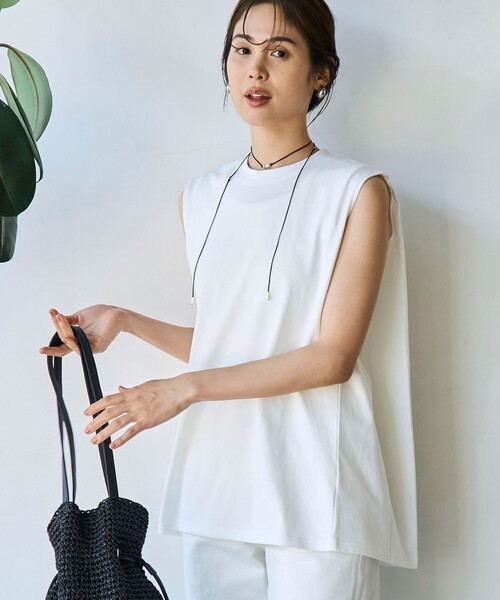 coen(コーエン)の「【RONEL】タックノースリーブトップス(Tシャツ/カットソー・レディース・ブラック/クリーム/オフホワイト/ベージュ・S/M)」の7枚目の写真