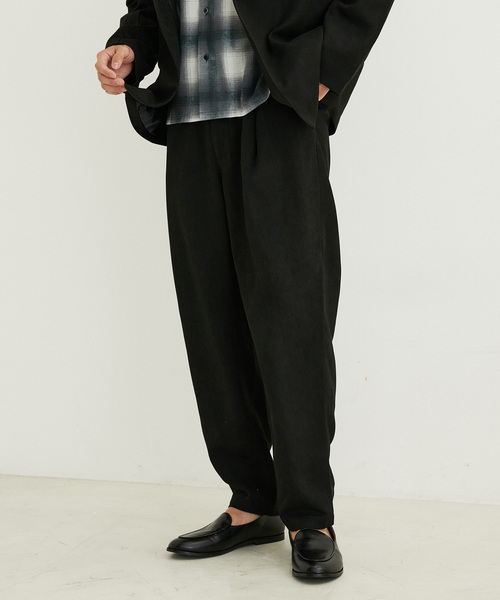 le cercle ADAM ET ROPE'(ルセルクルアダムエロペ)の「【mens】【セットアップ対応】起毛カルゼイージータックパンツ(その他パンツ・メンズ・ベージュ系その他/ブラック/チャコールグレー・L/M)」の2枚目の写真