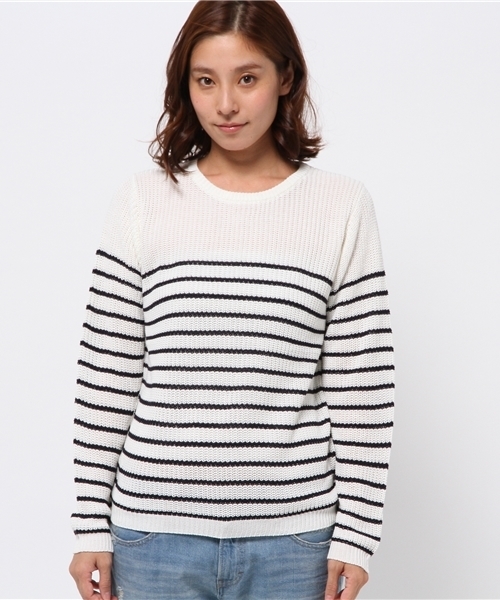 SEVENDAYS=SUNDAY（セブンデイズサンデイ）の「畦編ニット　長袖プルオーバー（ニット/セーター・レディース・ブラック/ネイビー/オフホワイト・MEDIUM/LARGE）」の4枚目の写真