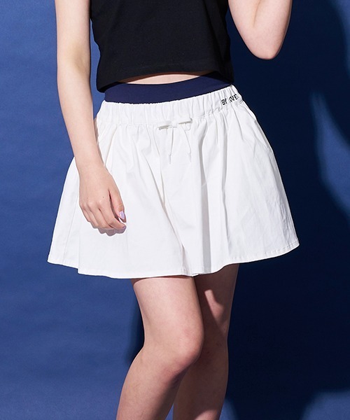 by LOVEiT(バイラビット)の「インパンつきミニスカパン(スカート・キッズ・ネイビー/ブラウン/オフホワイト・130cm/120cm/150cm/140cm/160cm)」の2枚目の写真