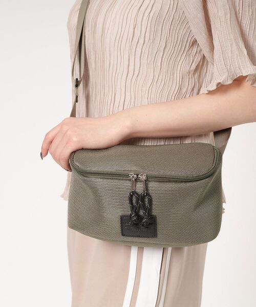 Ober Tashe（オーバータッシェ）の「ホースメッシュボディバッグ（ボディバッグ/ウエストポーチ・レディース・ブラック/グレー/ブラウン系/パープル系・FREE）」の16枚目の写真