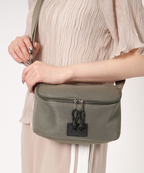 Ober Tashe（オーバータッシェ）の「ホースメッシュボディバッグ（ボディバッグ/ウエストポーチ・レディース・ブラック/グレー/ブラウン系/パープル系・FREE）」の3枚目の写真