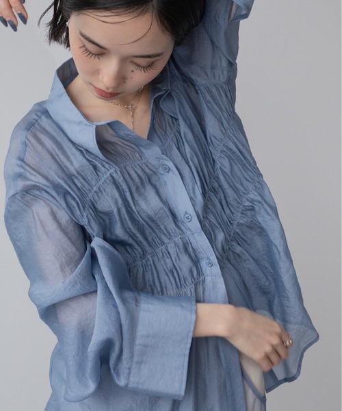 VACANCY(ヴァカンシー)の「シャーリングシアーシャツ(シャツ/ブラウス・レディース・イエロー/ブルー・FREE)」の8枚目の写真