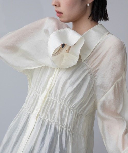 VACANCY(ヴァカンシー)の「シャーリングシアーシャツ(シャツ/ブラウス・レディース・イエロー/ブルー・FREE)」の11枚目の写真