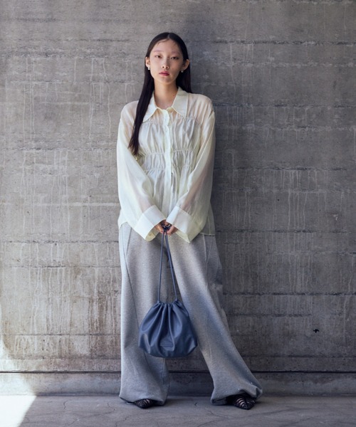 VACANCY(ヴァカンシー)の「シャーリングシアーシャツ(シャツ/ブラウス・レディース・イエロー/ブルー・FREE)」の16枚目の写真