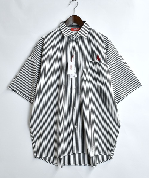 Healthknit Product(ヘルスニットプロダクト)の「別注【Healthknit Product】one point stitch broadcloth shirt/ワンポイント刺繍 ブロードクロス レギュラーカラー 半袖シャツ 無地/ストライプ(シャツ/ブラウス・メンズ・ブラック/グレイッシュブルー/ブラック系その他/ホワイト/グリーン/ホワイト系その他/ブルー系その他/グリーン系その他/グレー/イエロー・M/L/XL)」の4枚目の写真