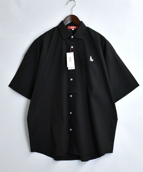 Healthknit Product(ヘルスニットプロダクト)の「別注【Healthknit Product】one point stitch broadcloth shirt/ワンポイント刺繍 ブロードクロス レギュラーカラー 半袖シャツ 無地/ストライプ(シャツ/ブラウス・メンズ・ブラック/グレイッシュブルー/ブラック系その他/ホワイト/グリーン/ホワイト系その他/ブルー系その他/グリーン系その他/グレー/イエロー・M/L/XL)」の3枚目の写真