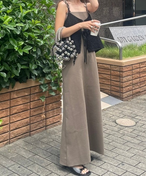 y/m(イム)の「シャーリングビスチェノースリトップスSET(ベスト・レディース・ブラック/アイボリー・FREE)」の5枚目の写真