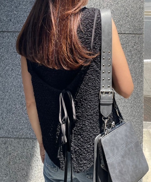 y/m(イム)の「シャーリングビスチェノースリトップスSET(ベスト・レディース・ブラック/アイボリー・FREE)」の10枚目の写真