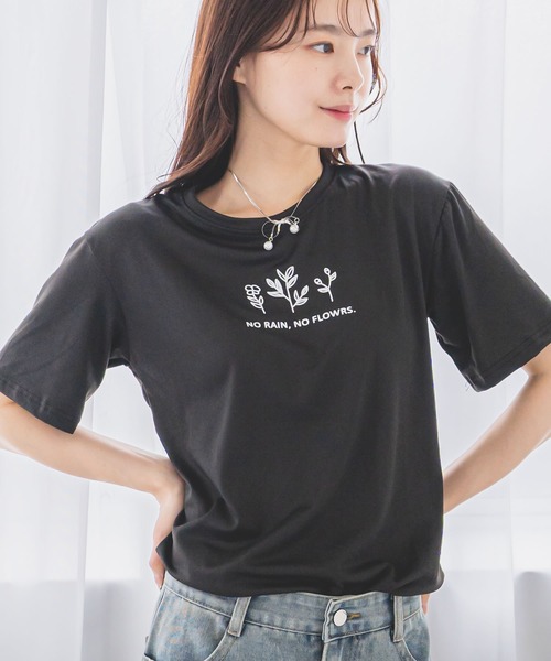 madrepadre(マドレパドレ)の「リーフデザイン 半袖 Tシャツ(Tシャツ/カットソー・レディース・ブラック/ホワイト/ベージュ/オリーブ・FREE)」の6枚目の写真