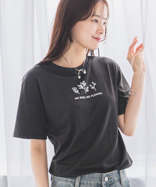 madrepadre(マドレパドレ)の「リーフデザイン 半袖 Tシャツ(Tシャツ/カットソー・レディース・ブラック/ホワイト/ベージュ/オリーブ・FREE)」の7枚目の写真