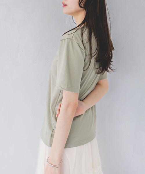 madrepadre(マドレパドレ)の「リーフデザイン 半袖 Tシャツ(Tシャツ/カットソー・レディース・ブラック/ホワイト/ベージュ/オリーブ・FREE)」の12枚目の写真