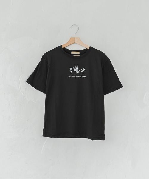 madrepadre(マドレパドレ)の「リーフデザイン 半袖 Tシャツ(Tシャツ/カットソー・レディース・ブラック/ホワイト/ベージュ/オリーブ・FREE)」の18枚目の写真