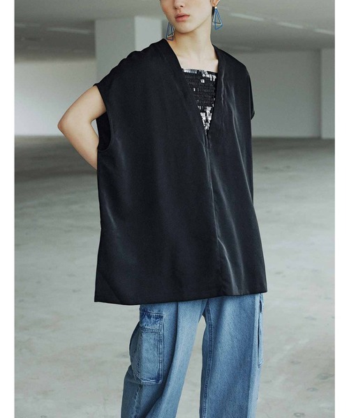 MEDE19F(メデジュウキュウ)の「MEDE19F スパンコールが見えるフェイクレイヤードトップス(Tシャツ/カットソー・レディース・ブラック/ホワイト・LARGE/X-LARGE/XX-LARGE/MEDIUM)」の3枚目の写真