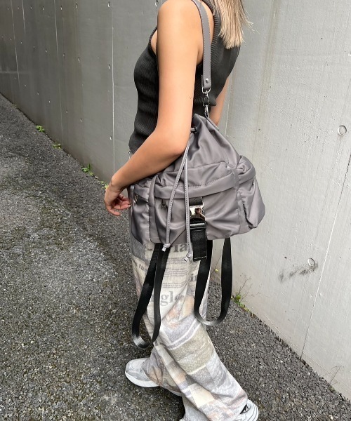 BLONDEY（ブロンディ）の「3WAYナイロンバッグ（ショルダーバッグ・レディース・ブラック/カーキ/チャコールグレー・FREE）」の18枚目の写真