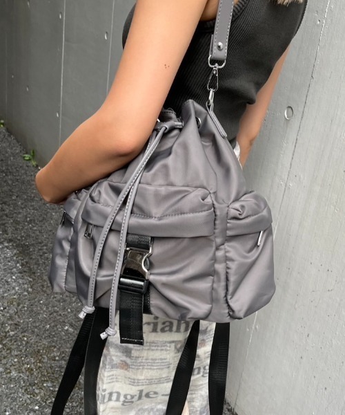 BLONDEY（ブロンディ）の「3WAYナイロンバッグ（ショルダーバッグ・レディース・ブラック/カーキ/チャコールグレー・FREE）」の15枚目の写真