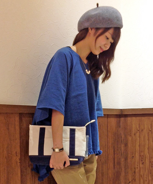 LBC(エルビーシー)の「リネンCRフリンジドルマンブラウス(シャツ/ブラウス・レディース・ダークグレー/ダークブルー・FREE)」の2枚目の写真