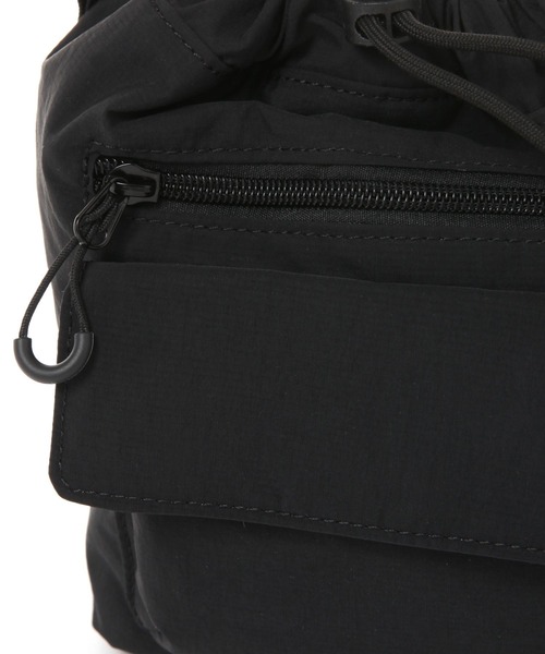 LAKOLE（ラコレ）の「ポケット巾着ショルダーバッグ / 132185