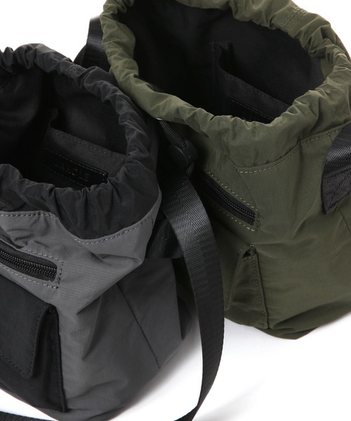 LAKOLE（ラコレ）の「ポケット巾着ショルダーバッグ / 132185