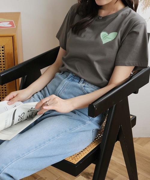 Girly Doll(ガーリードール)の「オリジナルプリントハート&フラワーTシャツ(Tシャツ/カットソー・レディース・ピンク/ベージュ/ダークグレー・F)」の9枚目の写真