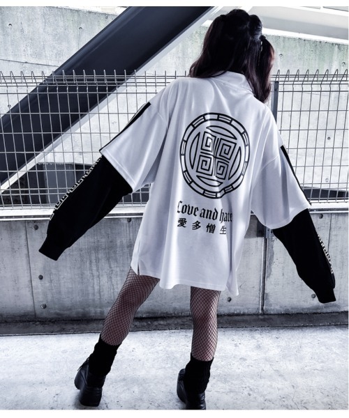 JOHN'S CLOSET(ジョンズクローゼット)の「【13】フェイクレイヤード チャイナボタン ハイネック(スウェット・レディース・ホワイト×ブラック/ブラック×パープル/ブラック×ホワイト・MEDIUM/LARGE)」の7枚目の写真