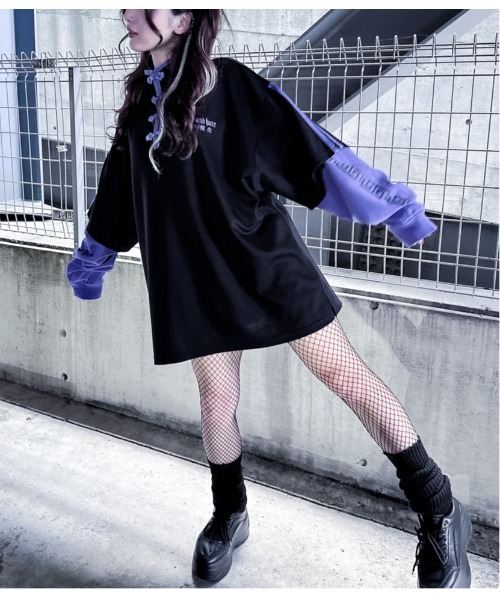 JOHN'S CLOSET(ジョンズクローゼット)の「【13】フェイクレイヤード チャイナボタン ハイネック(スウェット・レディース・ホワイト×ブラック/ブラック×パープル/ブラック×ホワイト・MEDIUM/LARGE)」の13枚目の写真