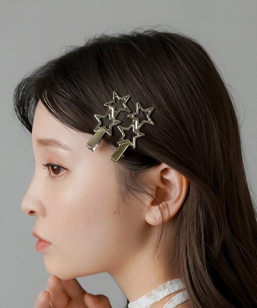SPINNS（スピンズ）の「【2個セット】スターヘアクリップ（バレッタ/ヘアクリップ・レディース・シルバー/ゴールド・ONESIZE）」の4枚目の写真