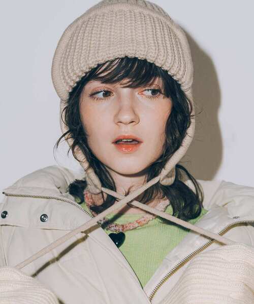 SMELLY(スメリー)の「リブニットフライトキャップ(ニットキャップ/ビーニー・レディース・チャコールグレー/グレー/ベージュ/モカ・-)」の4枚目の写真