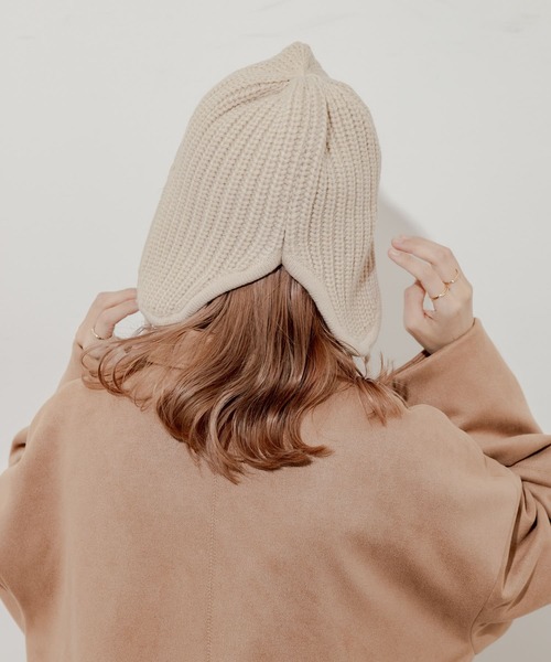 SMELLY(スメリー)の「リブニットフライトキャップ(ニットキャップ/ビーニー・レディース・チャコールグレー/グレー/ベージュ/モカ・-)」の9枚目の写真