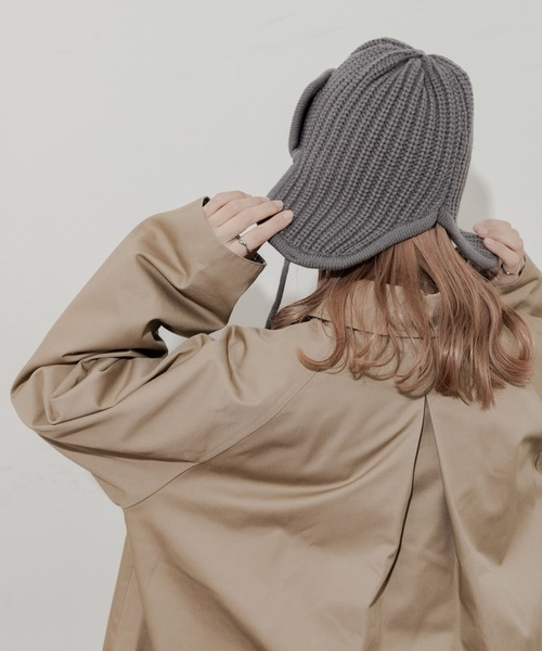 SMELLY(スメリー)の「リブニットフライトキャップ(ニットキャップ/ビーニー・レディース・チャコールグレー/グレー/ベージュ/モカ・-)」の13枚目の写真