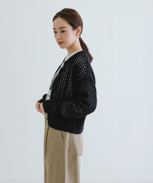 URBAN RESEARCH(アーバンリサーチ)の「スパンコールメッシュニットカーディガン(カーディガン/ボレロ・レディース・グレー/ブラック・FREE)」の5枚目の写真